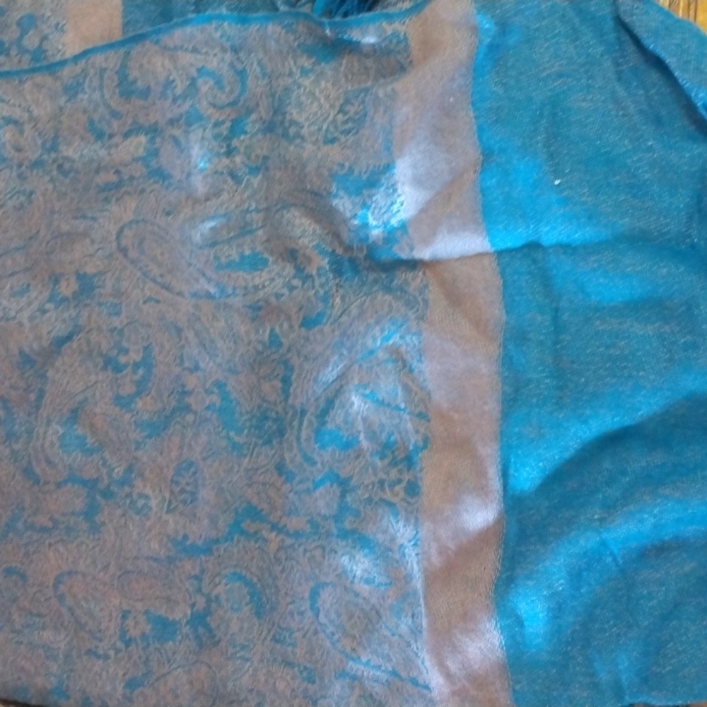 Pashmina - Picture 3 of 3